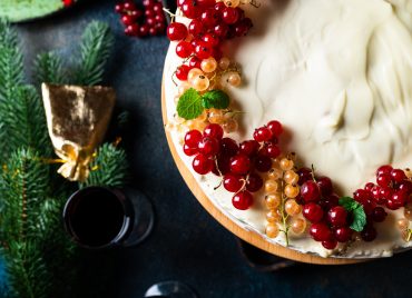 Cherry cake. Russian cake